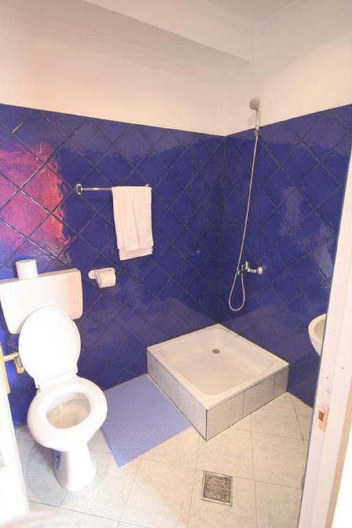 Hotel Mon Caprice บูคาเรสต์ ภายนอก รูปภาพ