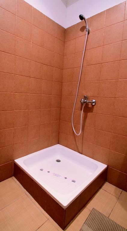 Hotel Mon Caprice บูคาเรสต์ ภายนอก รูปภาพ